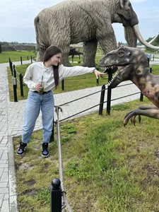 Jessica_jewells come with me to dino park?🦕🦖🦕  6টি ছবি