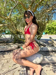 This is Paula de Paula_Hills  7 Imagens