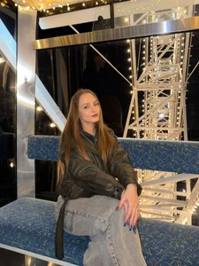 MelissaMelrey evening walk🔕🌉 Pic 3