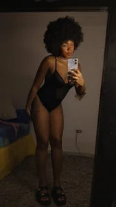AriLennox_ Body Εικόνα 2