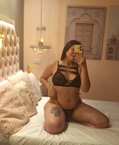 LaurenBecker_ Red girl 💖 Bilde 4