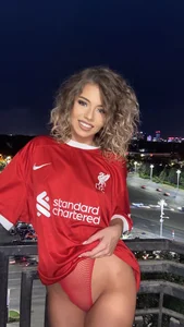 MaddieBlush Football fans? #lfc Pic 4