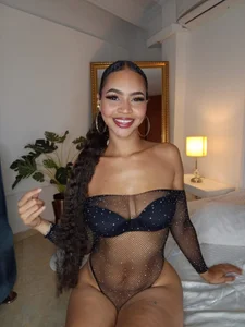 ZoeSanthanna_ 🔥 Pic 3