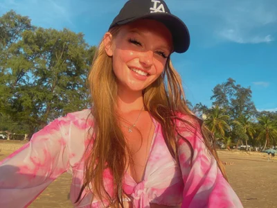 lovelly_molly: Public ( 5 фото)