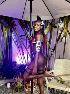 bonieklent: A COW WANT MILK ( 3 фото)