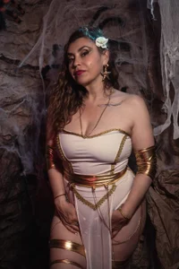 Samantha_Milf__のAbout Last Halloweenの 5枚の写真