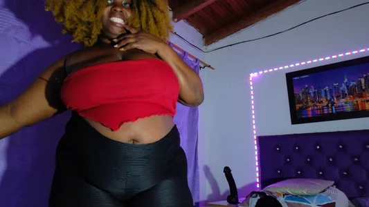 ebony_NeighborMoansのDo you want some of this chocolate?の 2枚の写真