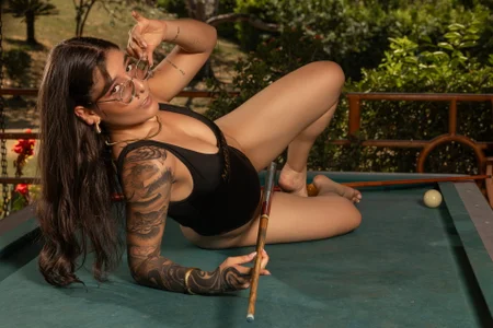 LauraRaider Pool is waiting for you Foto 5