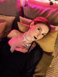 JoYung You will find out what elegance is 🖤 Pic