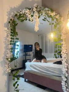 eimi_rosse18 Public Pic 5