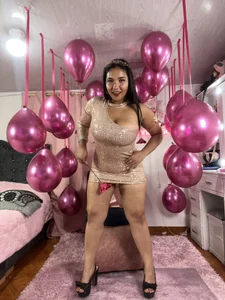 AnnaRosse1 kullanıcısının ✨ “It’s my birthday! Come celebrate with me — good vibes, good friends, and unforgettable moments!” albümü -  fotoğraf