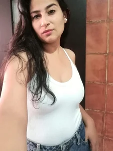 alma_alvares tell me what you like and I'm BBW slika 4