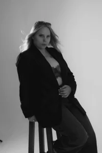 Thalia__StarのThere's passion under the jacketの枚の写真