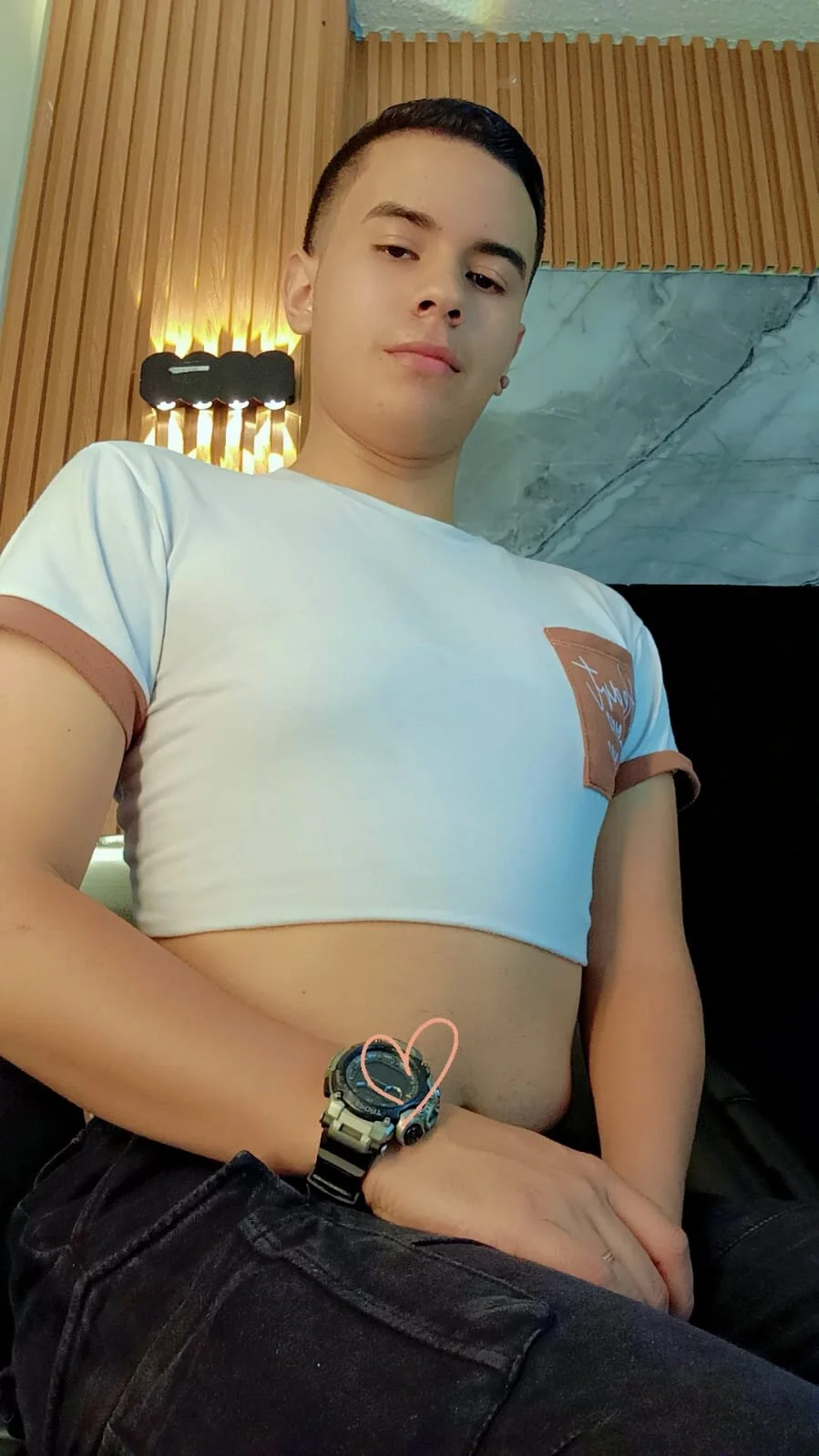 Axel_Wilde 님의 트렌드 중인 사진  456개