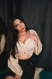 RitaVirginia Curvy body shapes Pic 2