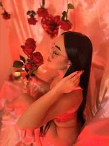 GisellePalmer_88 kullanıcısının Your San Valentin 🌹❤️ albümü -  5 fotoğraf