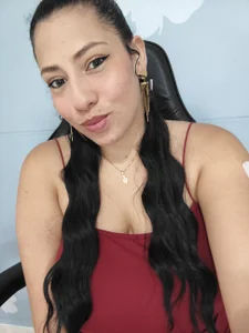 aixa_15: Long hair queen ... and dirty thoughts. "👑💦 ( фото)