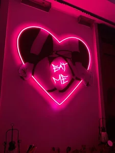 Laura-arabe Public صورة واحدة|Laura-arabe Public صورتان|Laura-arabe Public  5 صور|Laura-arabe Public  5 صورة