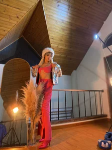 kyliequin me  2টি ছবি