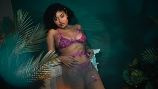 ohrianagibson lick me, my flavor is grape and raspberry 🙈💗 Pic 3