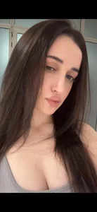 Julie_NickiPublic Bild 4