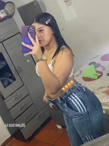 Public de Mia_and_nick  2 Imagens