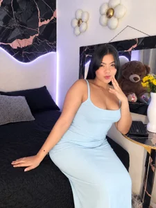 Liss-Reyes Your craving today🌸🥰 Bilde 3