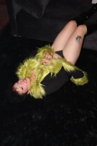 Alaska_deluxe Brat girl Pic