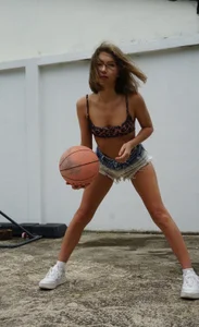 EveSiren Basketball Player Gambar 4