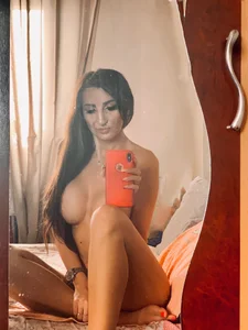 Alexa_Clarks Hey Pic 2