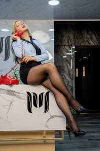 Sofly_sWill you accept me as secretary Sofy?图片 3