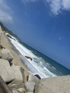 Emmaa_taylorr_ Beach, breeze and sea🌊🏖️🌞 Billede