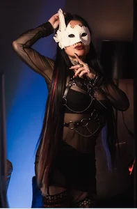 MorganaCrowley Mask photo session 🎭 Pic 9