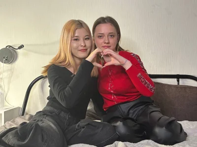 LashandraKrage Public  2টি ছবি