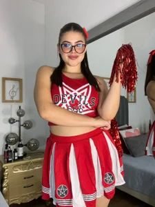 michell_blakke kullanıcısının Cheerleader Girl❤️🤍 albümü -  6 fotoğraf