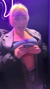 HollyBuffin Crazy Holly:3 Pic 3
