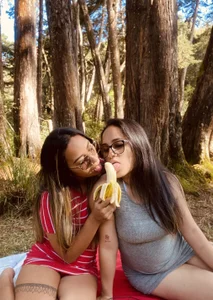 Jules_n_Gia A day in the woods 💫 Bilde 4