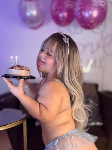 Angel_Pettite . 🎂 Birthday Queen 👑 Pic 4