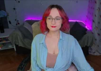 Evelyn_Harper@xh kullanıcısının November 2025 albümü -  9 fotoğraf