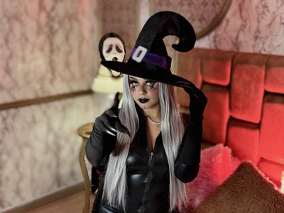 SoffiQueen under the power of my magic✨😏 Pic 3