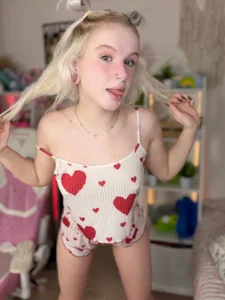 Mia_WaterFall wearing my cute pj set for you :3 Pic 7