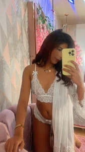 AlinaSweett Come and feel how I get horny and my pussy does not stop wetting 🔥💦 Immagine 