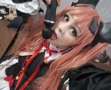 NaomiJess Krul Tepes 👻 Pic