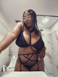 LaylaRhodes 💋 Pic 2