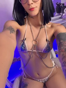 Giaa_Moretii mi little body Pic