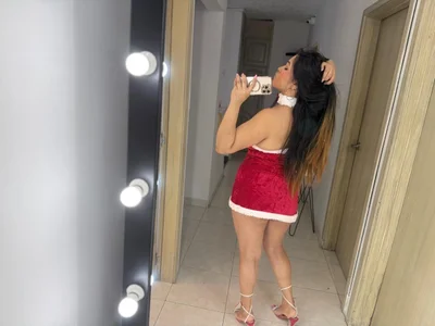 Salome_Adams1のSexy Christmasの 4枚の写真