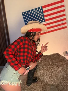 Xiomara_vega ❤️🤍💙 Patriotic, flirty and ready to conquer Pic 2