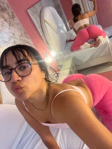 Ana_petter Dulzura y picardía en rosa... 😏🩷🍑 Billede 4