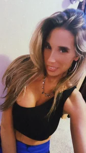 SarahStarr2020 Public Pic 3
