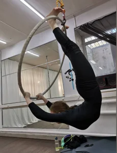 Aileyn Take a look at my flexibility. Εικόνα